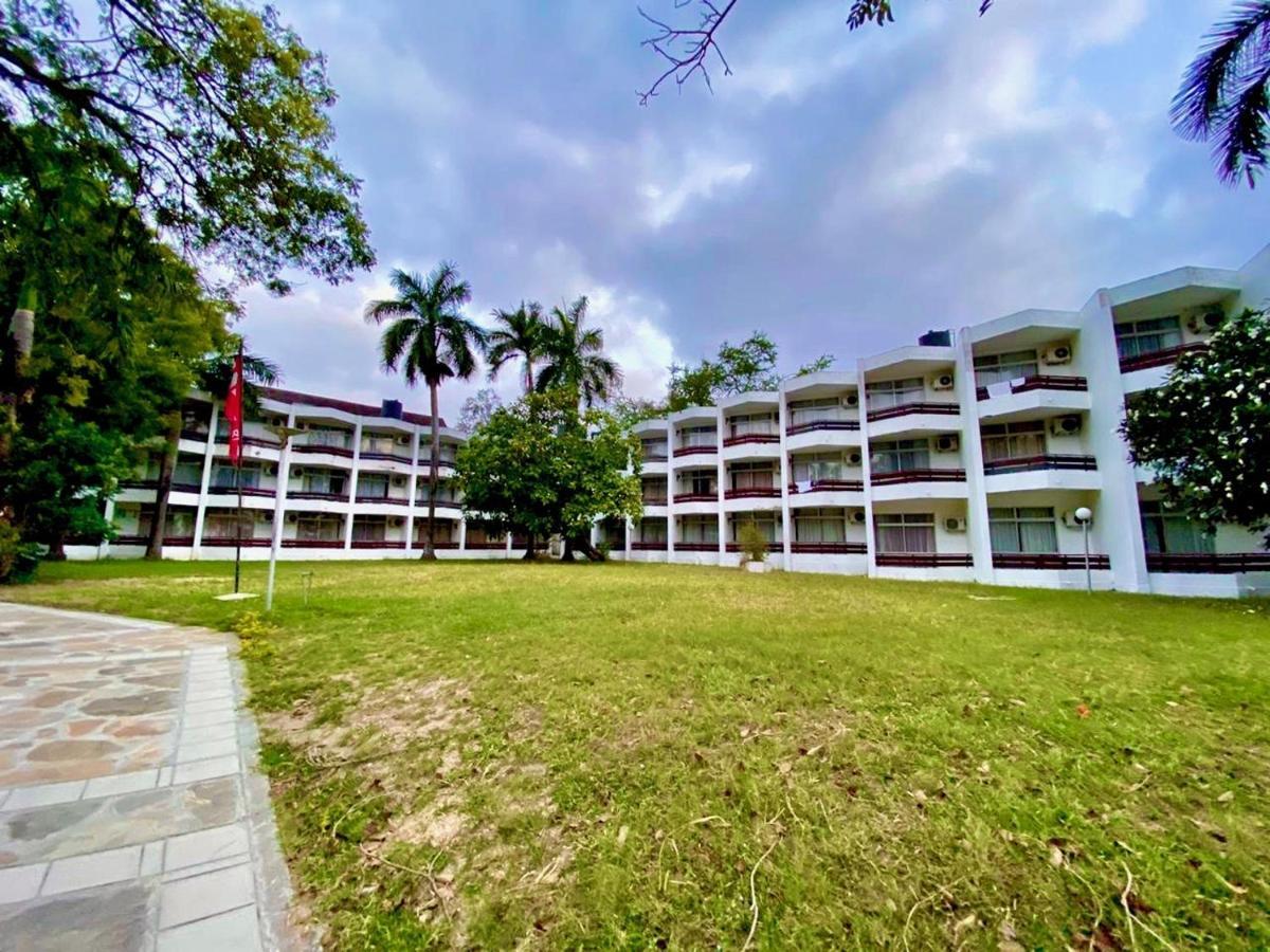 Kenya Bay Beach Hotel Bamburi Kültér fotó