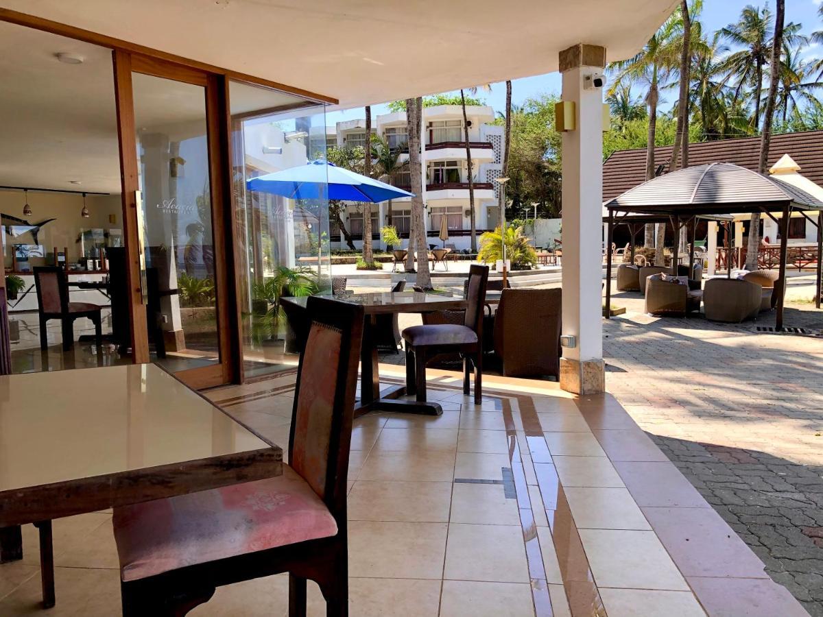 Kenya Bay Beach Hotel Bamburi Kültér fotó
