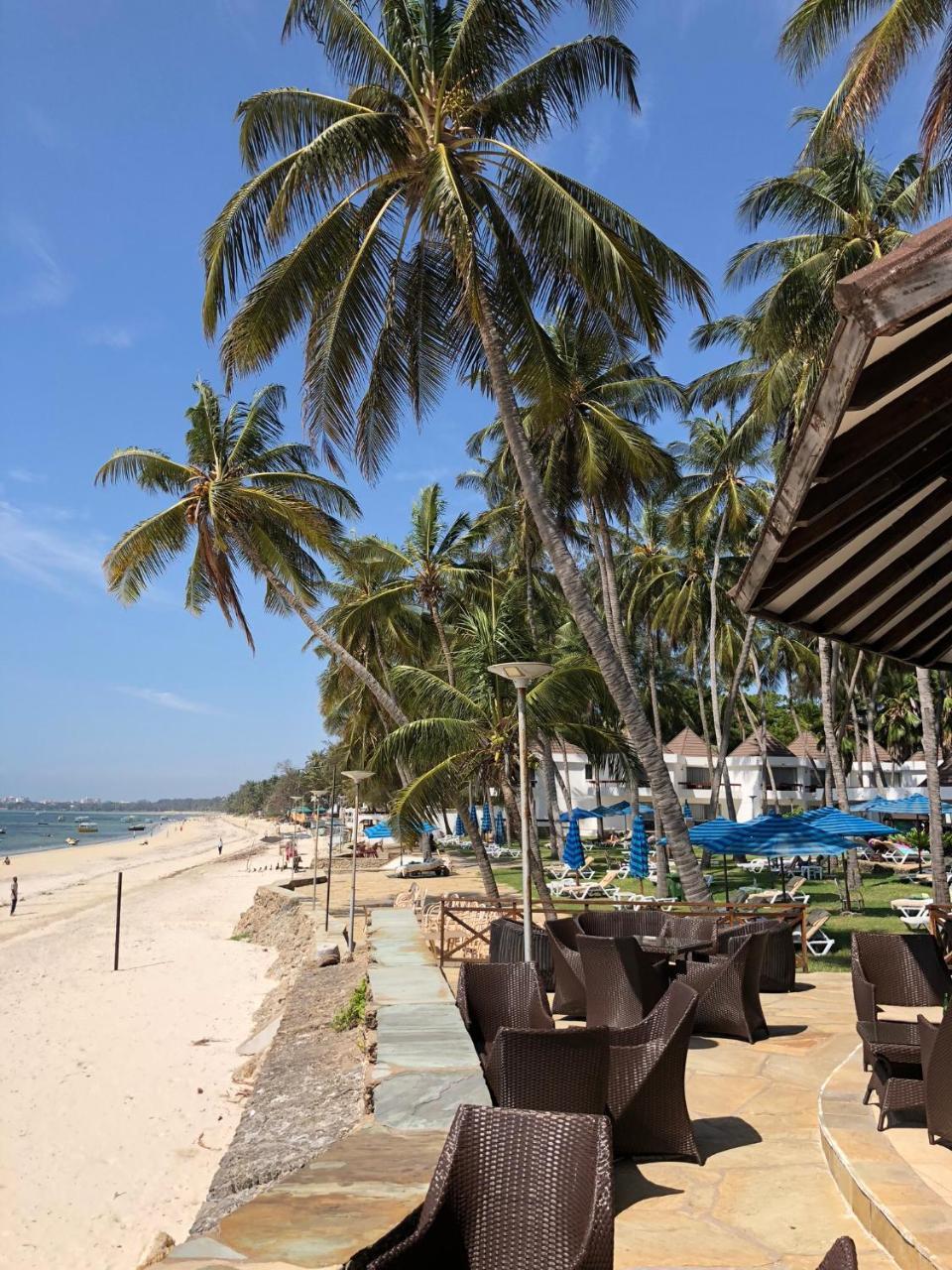 Kenya Bay Beach Hotel Bamburi Kültér fotó